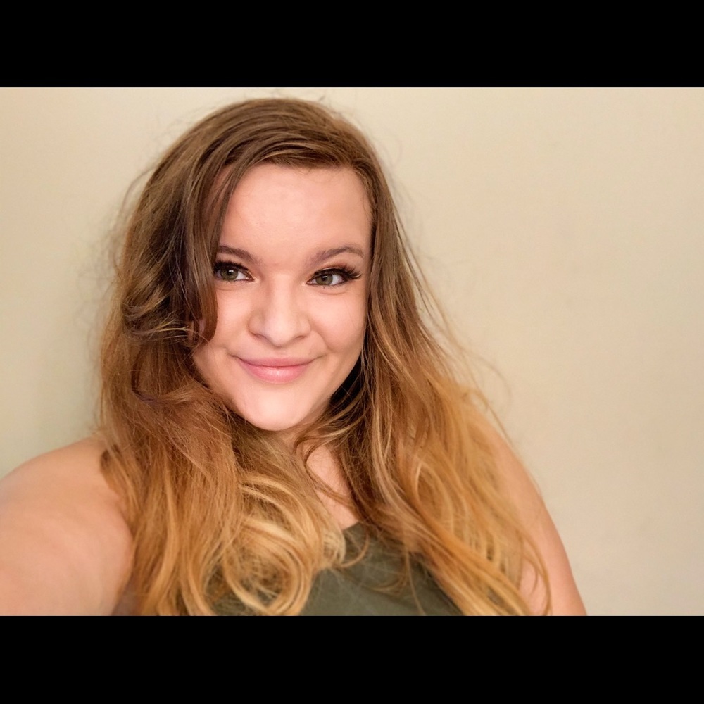 Meet your Posher, Aia